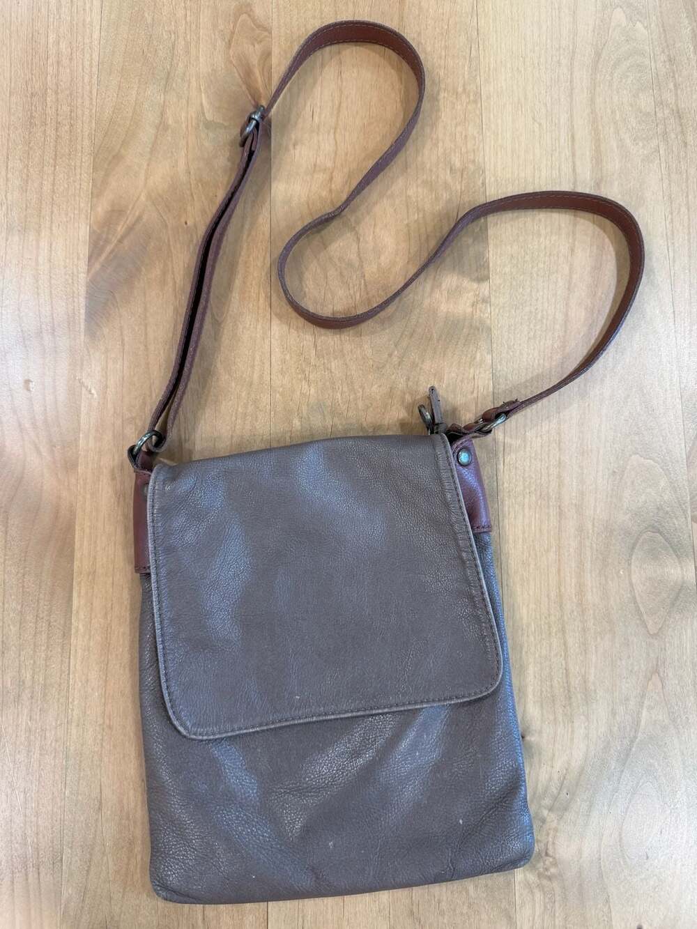 Aurora Florence Italy Brown Leather Crossbody Bag